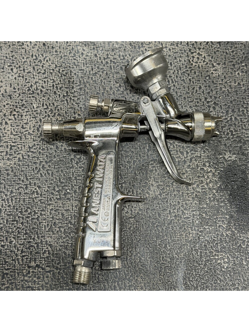 Anest Iwata LPH-80 HVLP Spray Gun - Professional Touch-Up Paint Tool